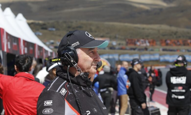 Daniel Herrero en los boxes de El Calafate