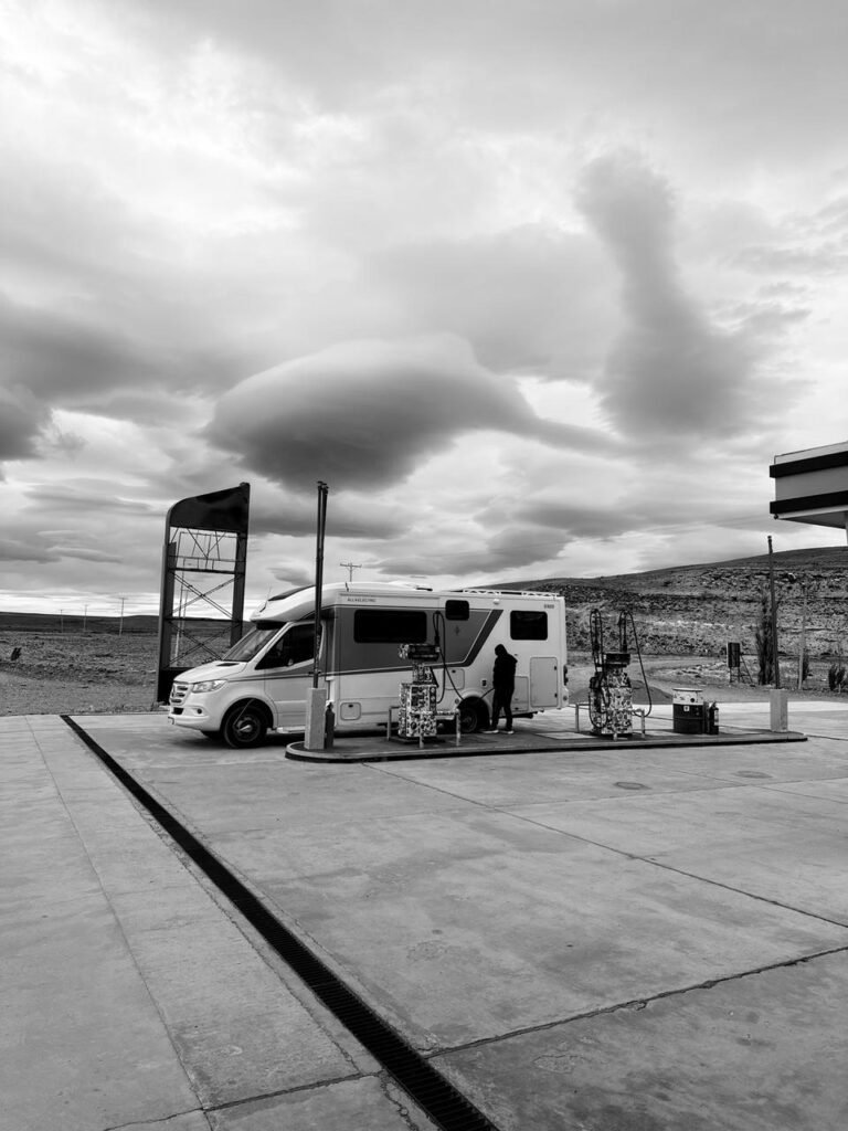 El motorhome de Otto Fritzler en la Patagonia