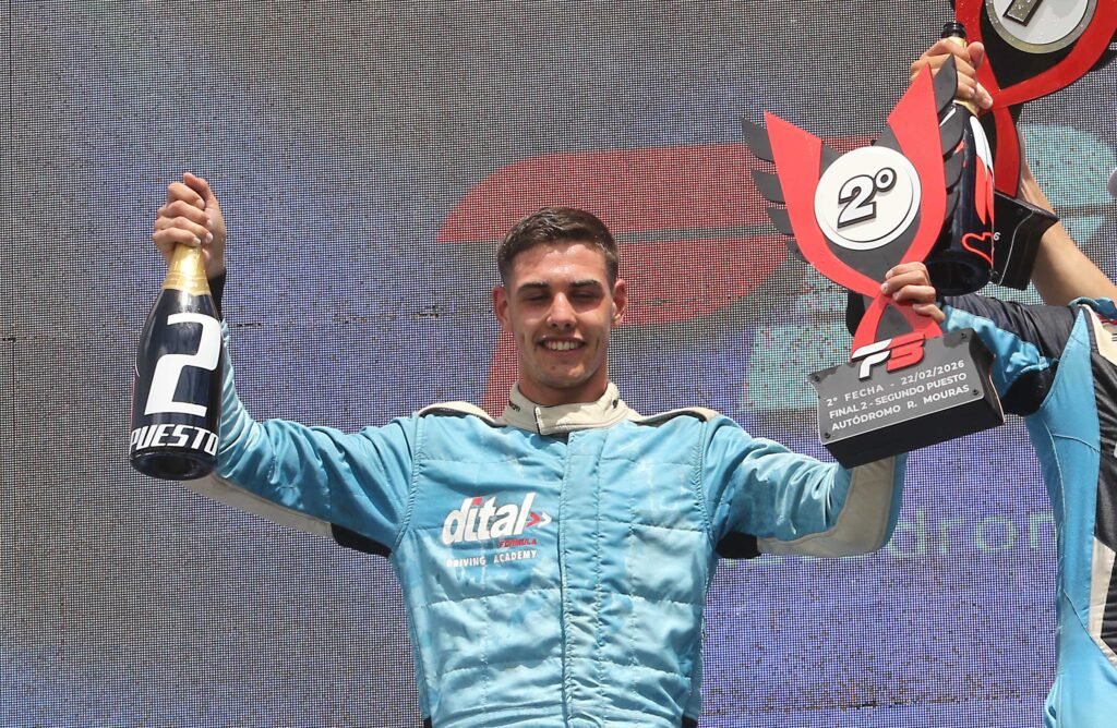 Dital Racing: buen balance de la 2da fecha 3 Nazareno López celebra el triunfocon el Dital Racing en la F3 Metropolitana