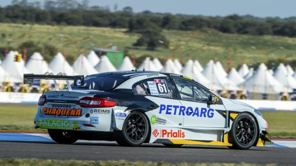 Gran trabajo de Renault en la clasificación del TurCarr2000