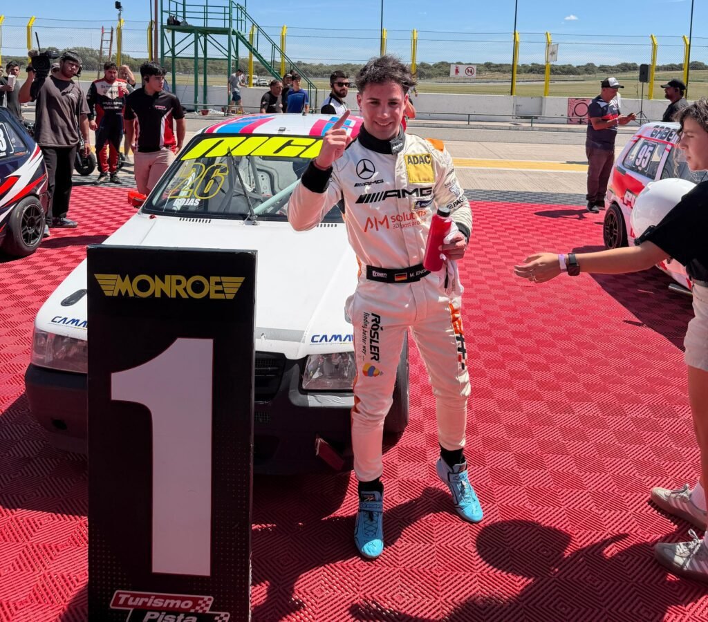 Clase 1: Nicolas Rojas, Alexis Bull y Joaquín Cortina se quedaron con las series en Toay 3 Nicolás Rojas ganó la serie más rápida de la Clase 1 del Pista en Toay