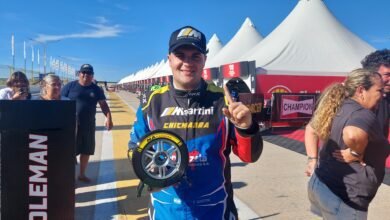 Clase 3: Martini es el poleman de Toay 9 Matini celebra la pole de la Clase 3 del Turismo Pista en Toay