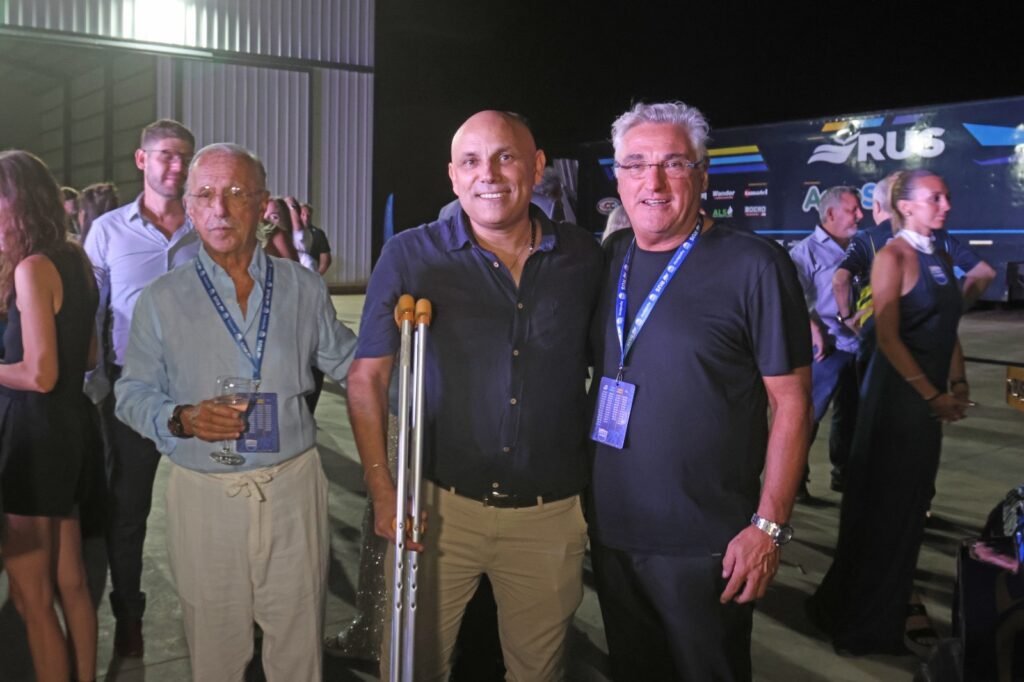 33e2e959 f2b1 f6b5 5925 e24ecb720e90