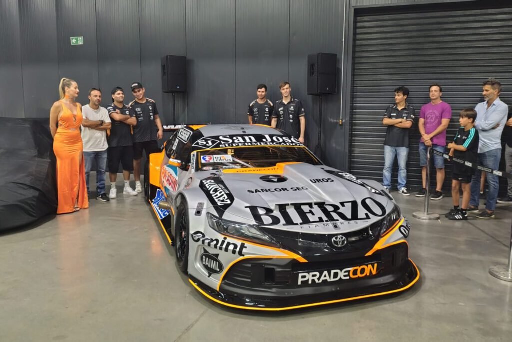 El Pradecon Racing se viste de gala: Presentación oficial para el TC 2026 8 WhatsApp Image 2026 02 03 at 8.41.12 AM 1