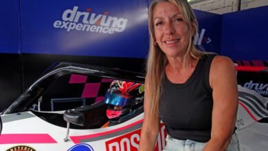 Andrea Ricagno: mente, ciencia y automovilismo 5 Andrea Ricagno trabajando con los pilotos