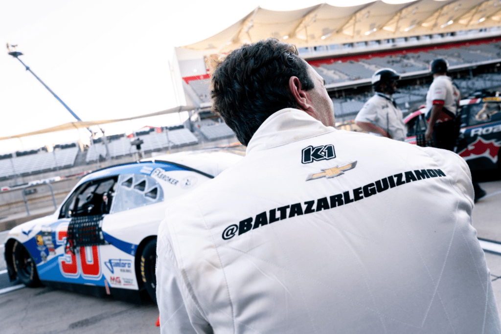 Leguizamón en los boxes de COTA