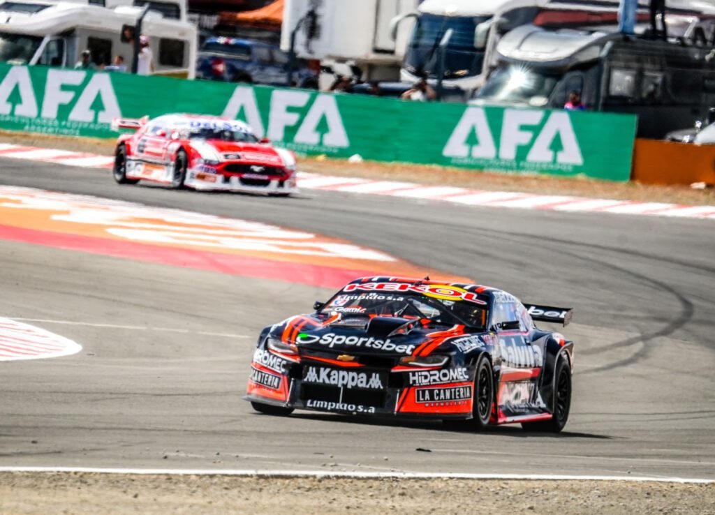 Benvenuti y su Camaro en El Calafate