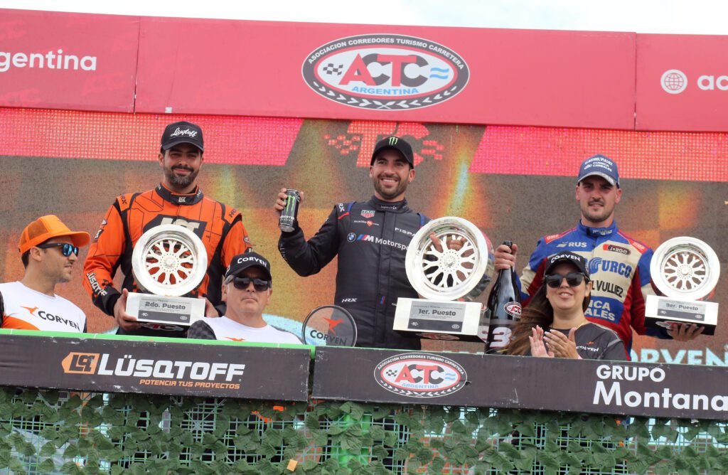 Santero, el gran dominador del Gran Premio Corven 5 El podio del Gran Premio Corven de Viedma