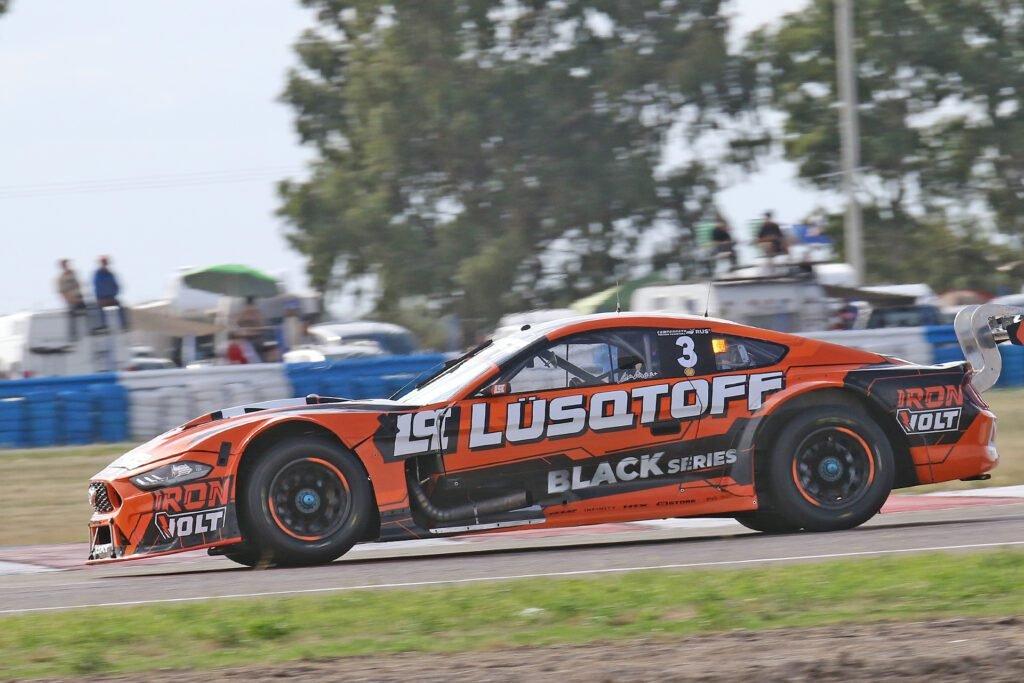 Santero, el gran dominador del Gran Premio Corven 4 Lambiris, segundo detrás de Santero en el Gran Premio Corven