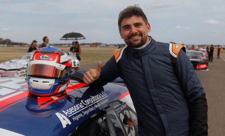 Martín Vazquez con su Dodge de TC