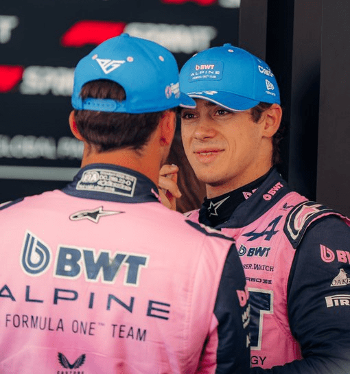 Antonelli con una pole para la historia. Colapinto 12º 4 Colapinto mejoró en la clasificación para la carrera, donde la pole fue de Antonelli