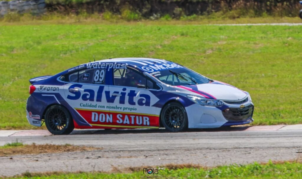 Olmedo clasificó cuarto en el turismo nacional clase 3 en el Cabalén 3 Jeremías Olmedo fue sexto en la Clase 3