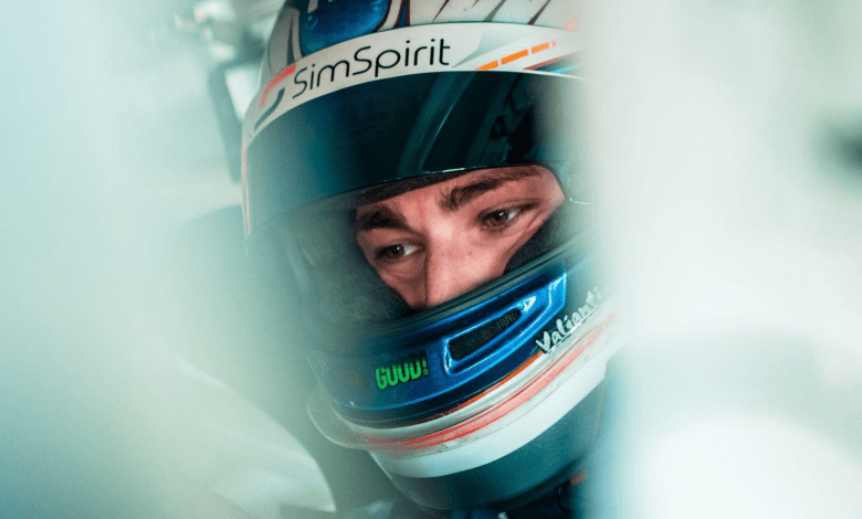 Nacho Quintana con su casco, listo para la tercera del TC Mouras