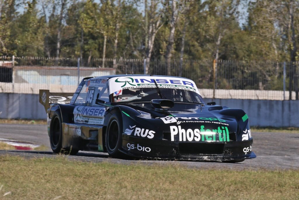 Arrías rumbo a la victoria en el TC Pista Mouras