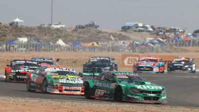 Fain transita encabezando la fila india