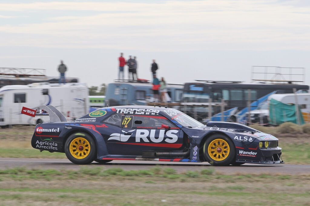 Santiago Biagi con el Challenger de TC Pista del RUS MED en Viedma