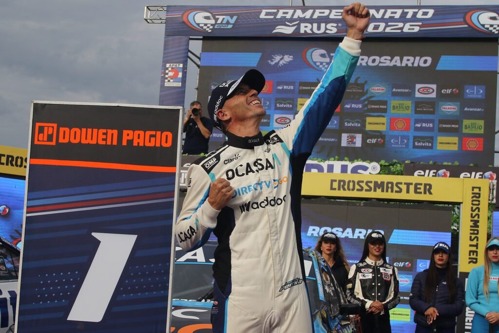 Pernía es el poleman de la Clase 3 5 Leonel Pernía festeja la pole