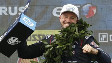 Canapino: dos triunfos seguidos y un presente único 6 Agustín Canapino celebra en el podio de Rosario