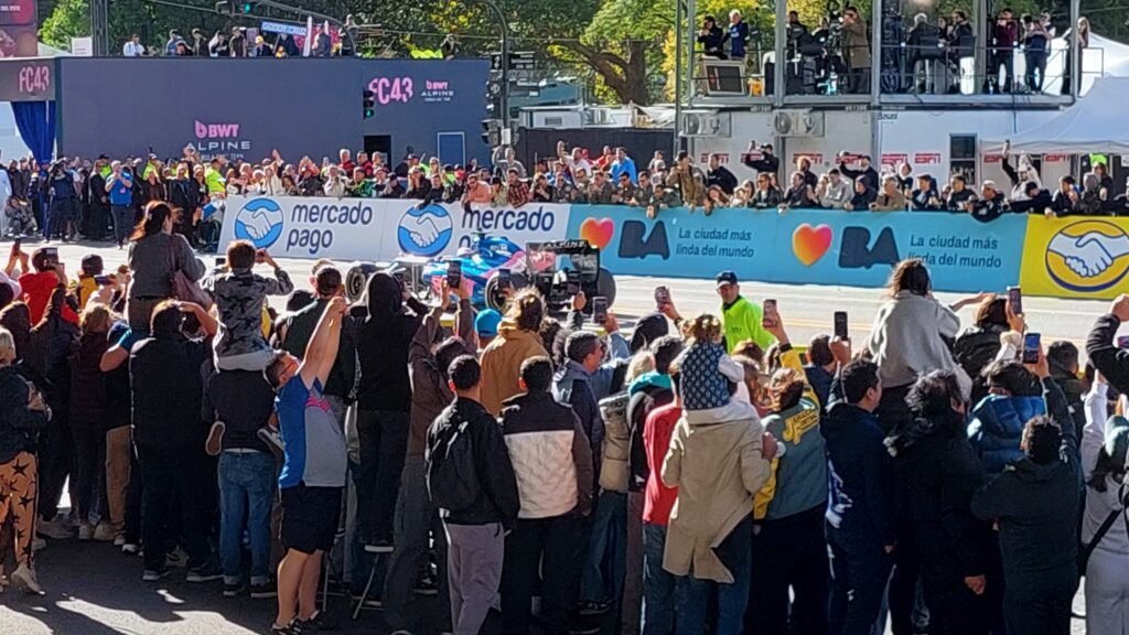 El road show de Colapinto