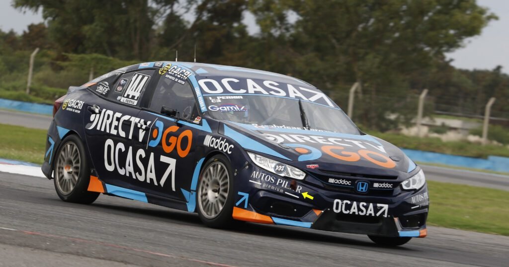 Mauro García: "Vamos a pelear el Campeonato" 4 Leonel García con el Civic del equipo de Mauro García