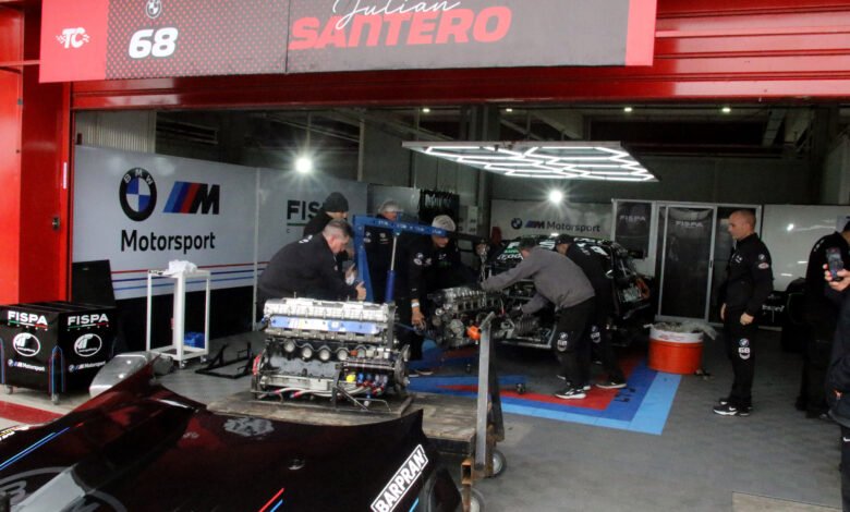 El cambio de motor en el BMW de Santero
