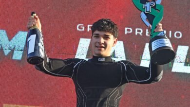 Villalba festeja en el podio de la F4 NG