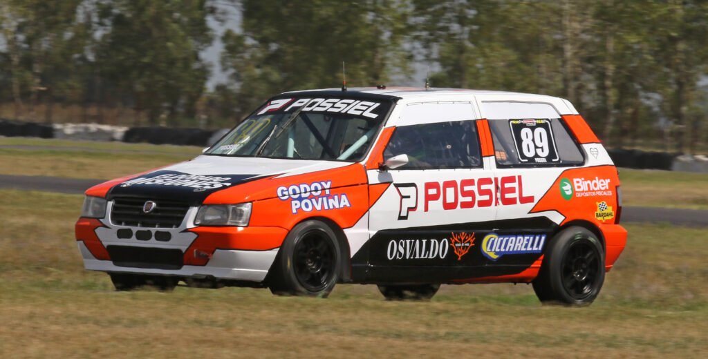 Possiel cambia de auto y equipo en la Clase 1