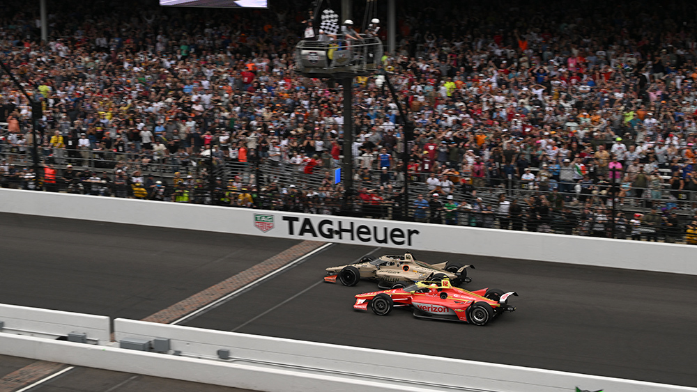 Felix Rosenqvist hizo historia en unas emocionantes 500 Millas de Indianápolis 4 Rosenqvist vence a Malukas por la mínima distancia en la Indy 500