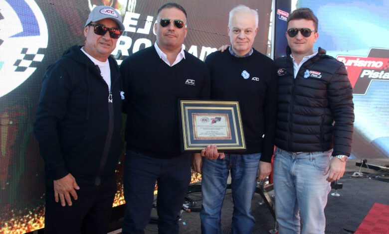 Turismo Pista reconoció a ACTC Media por el Martín Fierro 1 El reconocimiento de Turismo Pista a ACTC Media