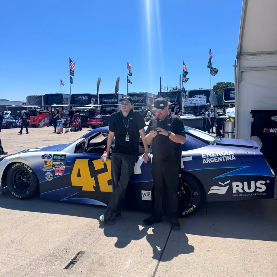 Baltazar Leguizamón ya corre en San Diego 2 Leguizamon en los boxes de San Diego