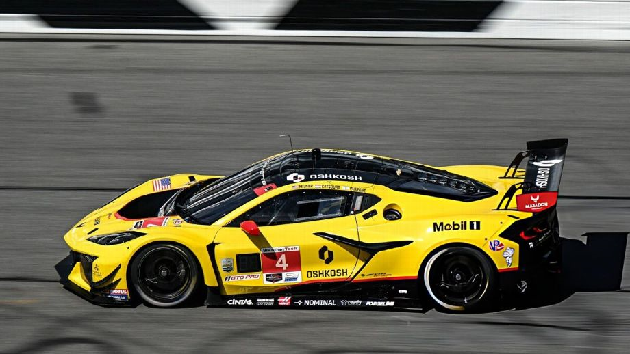 Nicolás Varrone, el piloto que desafió el camino tradicional y busca consolidarse en la Fórmula 2 4 Varrone en el auto de IMSA