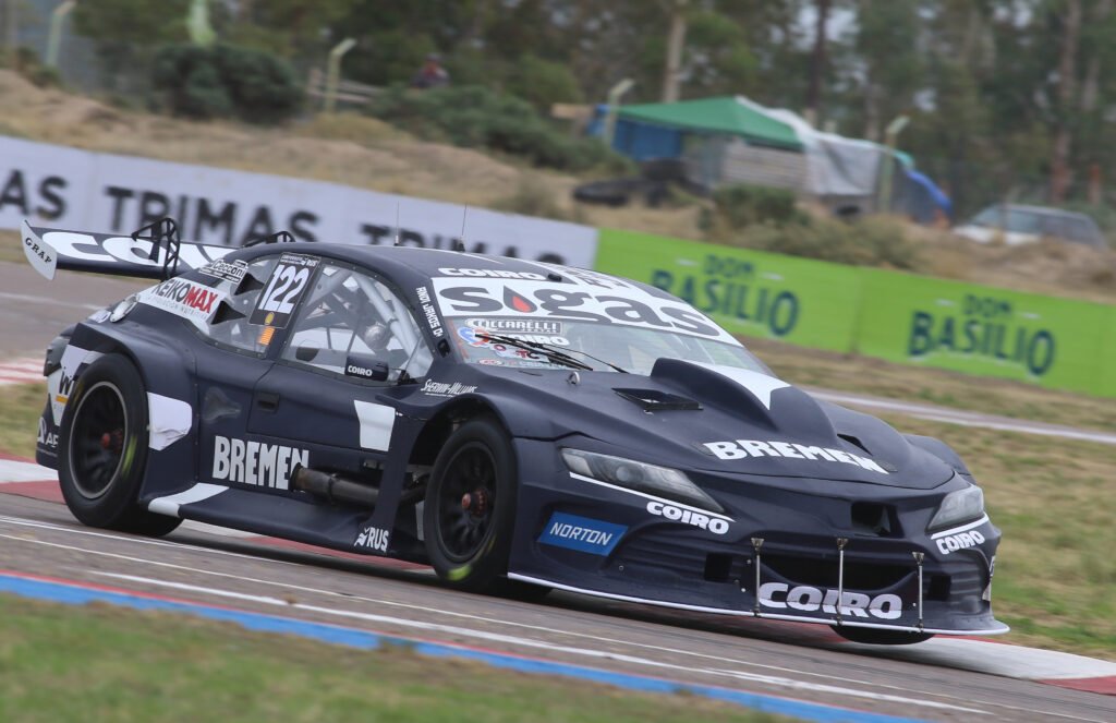 Marco Jakos, el legado familiar que impulsa al Coiro Competición 2 El Toyota Camry de Andy Jakos en el TC