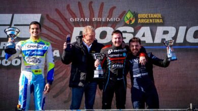 Berni Llaver no dejó nada en Rosario: victoria en el Turismo Carretera 2000 5 El podio del Turismo Carretera 2000 con Llaver como ganador