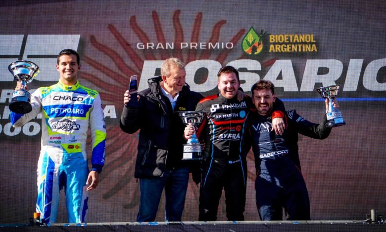 Berni Llaver no dejó nada en Rosario: victoria en el Turismo Carretera 2000 1 El podio del Turismo Carretera 2000 con Llaver como ganador