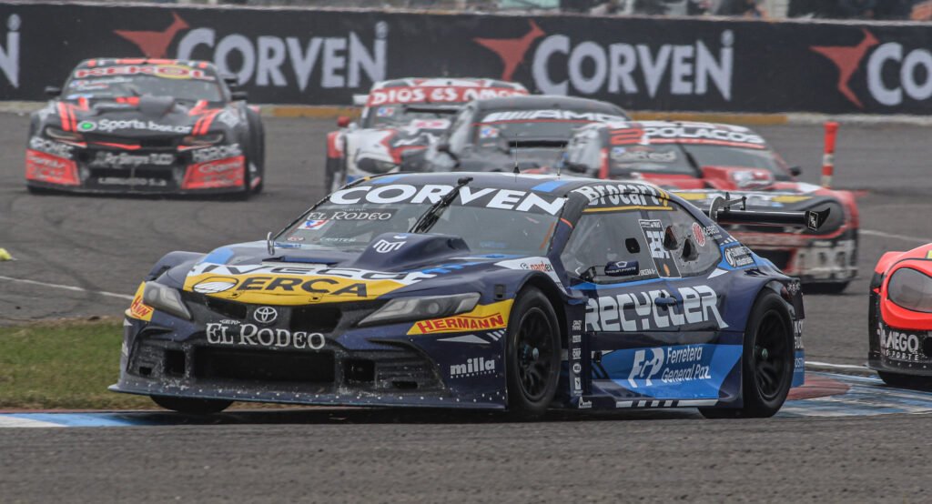 Urcera cedió una posición y quedó detrás de Castellano en el campeonato
