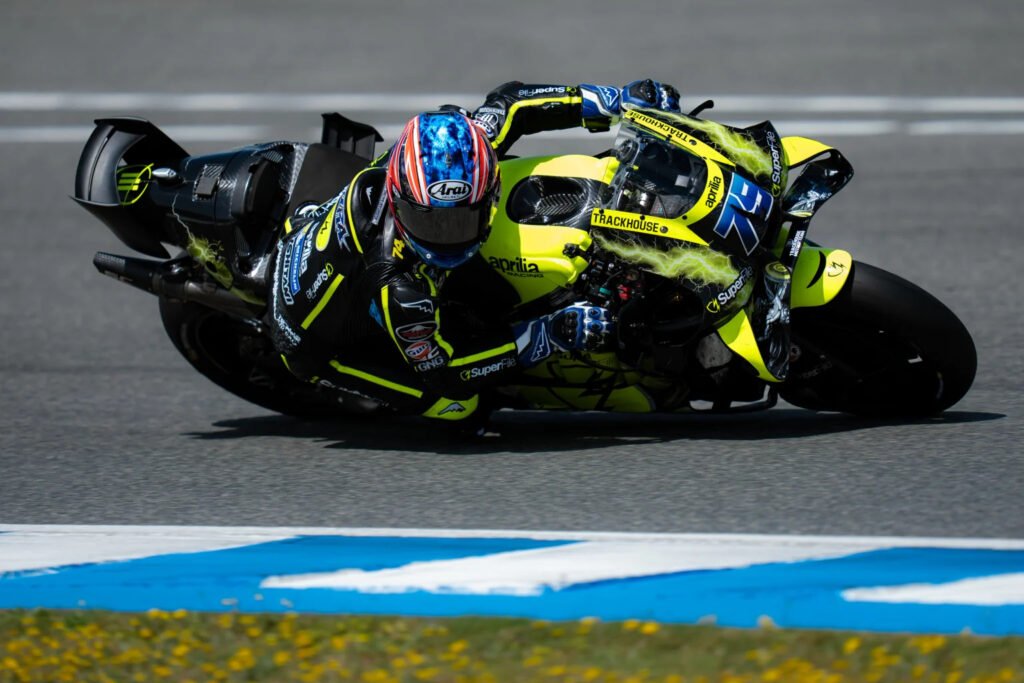 Ogura con la Aprilia del Trackhouse