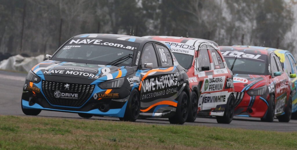 Bodrato, Coltrinari y Leston ganaron las series en La Plata 3 Leston en la serie que ganó. Los otros ganadores fueron Bodrato y Coltranari