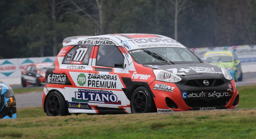 Tomás Vitar y su Nissan March ganaron la final de Clase 2 en La Plata