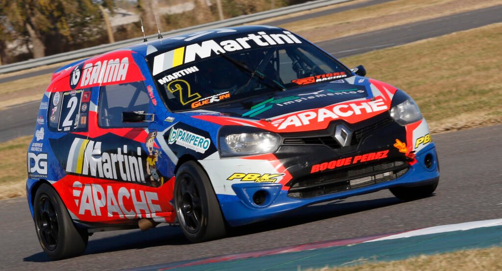 Clase 3 del Turismo Pista: Tres concentrados para la 5° en Rosario 3 Felipe Martini con su Clase 3 del Turismo Pista