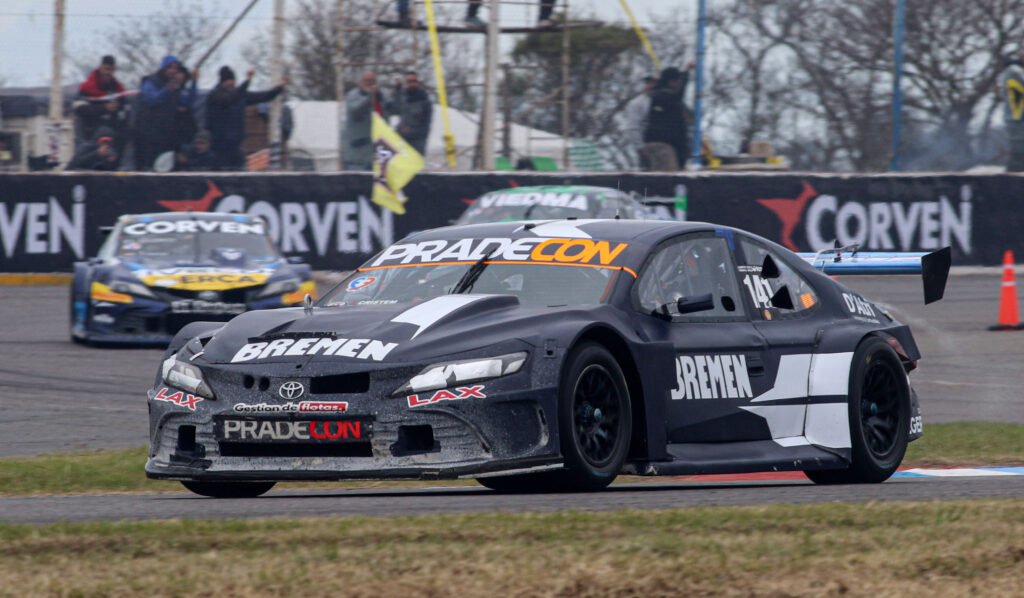 Jorge Barrio en el Toyota del Pradecon Racing