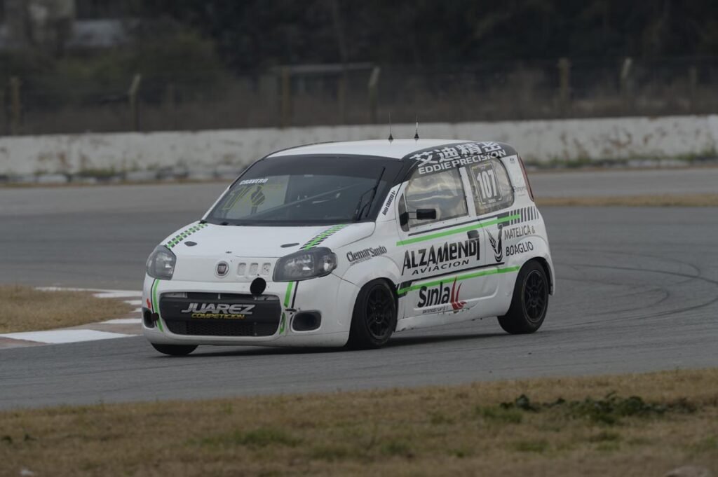 Clase 2 del Turismo Pista: Cravero, Rey y Herrera ganaron el sábado cordobés 3 Cravero aganó su serie en la Clase 2 del Turismo Pista