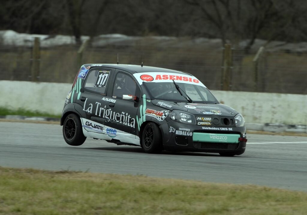 Clase 2 del Turismo Pista: Herrera el primer cordobés en ganar en Río Cuarto 4 Gajate fue tercero en la final de la Clase 2 del Turismo Pista