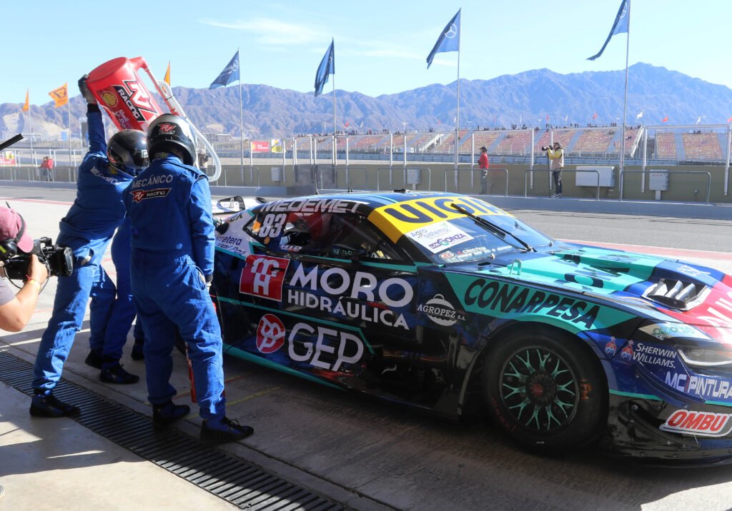 Desafío de las Estrellas: Los de Ford también hablan 5 El repostaje en el auto de Ardusso en el Desafío de las Estrellas 2025