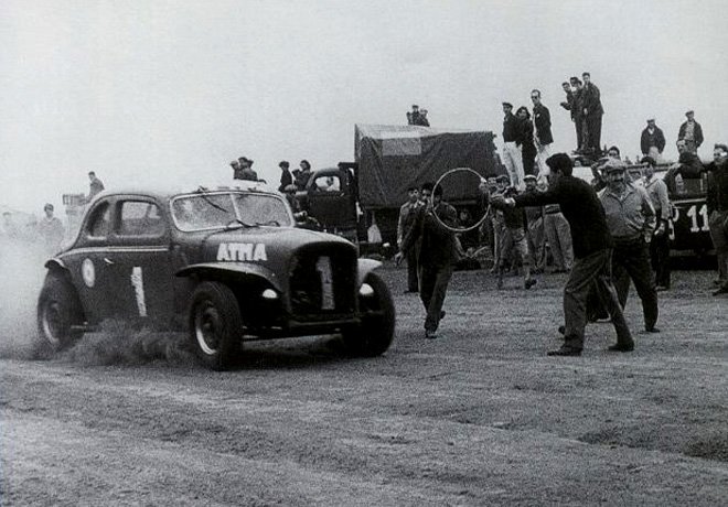 Una huella llamada Turismo Carretera 5 Juan Fangio en su paso por el Turismo Carretera