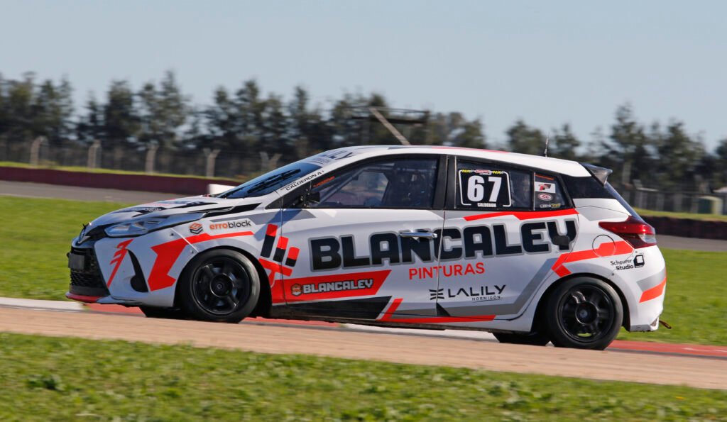 Calderon terminó segundo en los entrenamientos de la Clase 3 del Turismo Pista