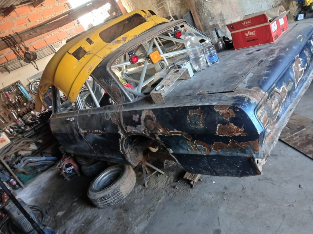 El proceso de armado del auto de Ezequiel De La Fuente