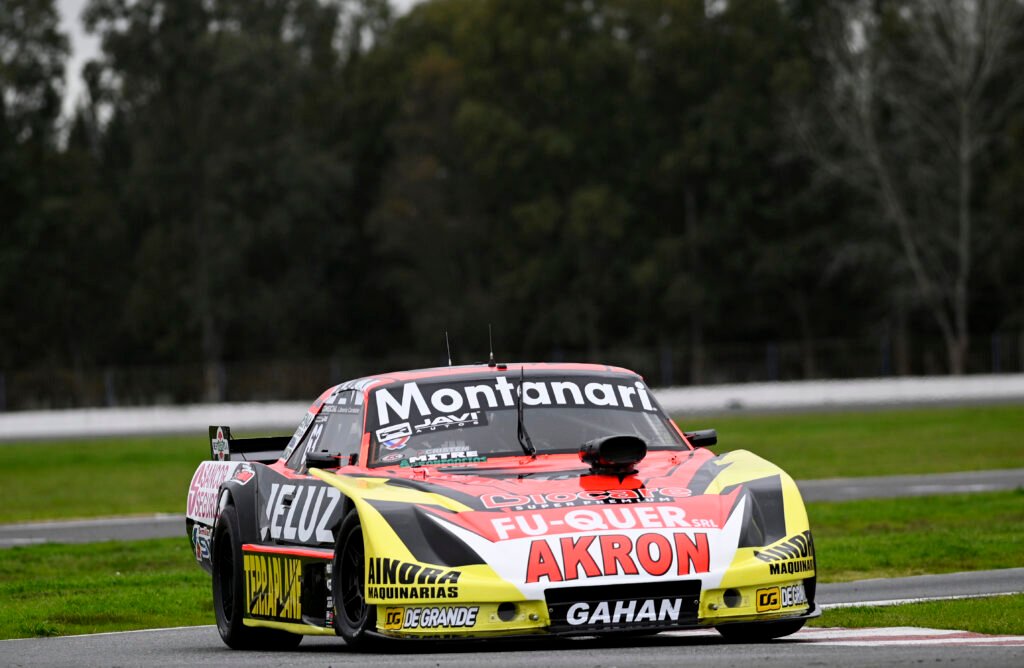 Damián Pérez aprovechó su oportunidad y festejó por primera vez en el TC Pista Mouras 3 Lovich fue segundo en la final del TC Pista Mouras