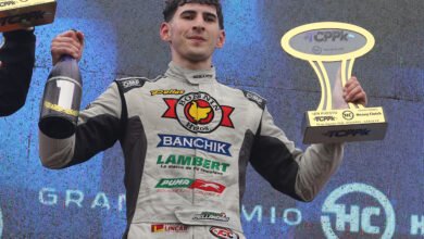 Pellandino se llevó todo en el TC Pista Pick Up en Rosario 5 Pellandino celebra la victoria en el podio del TC PistaPick Up