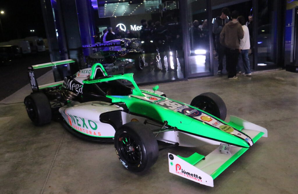 La presentación del GP Mercedes-Benz de TC en Automotores Mega
