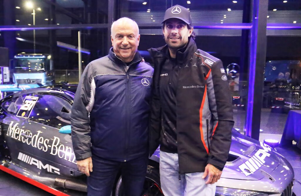 Héctor Fratoni, titular de Automotores Mega, junto a Urcera en la presentación del GP Mrecerdes-Benz de TC